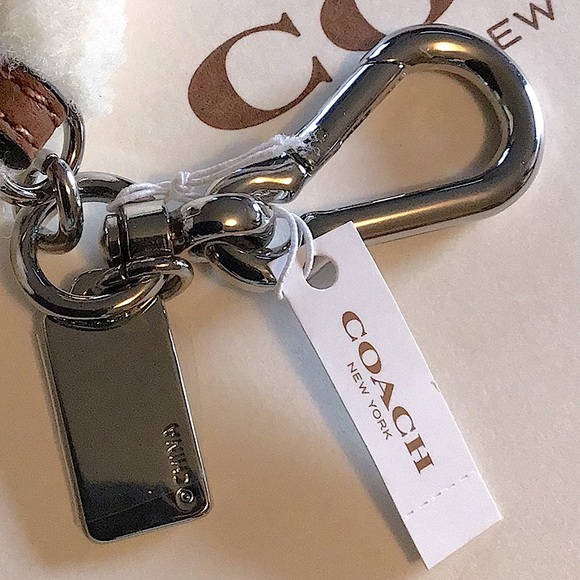 HP🎉COACH FURRY BEAR SHEARLING CHAIN CLIP🎉HOST PICK/TOTAL TRENDSETTER 🎉 - Picture 5 of 6